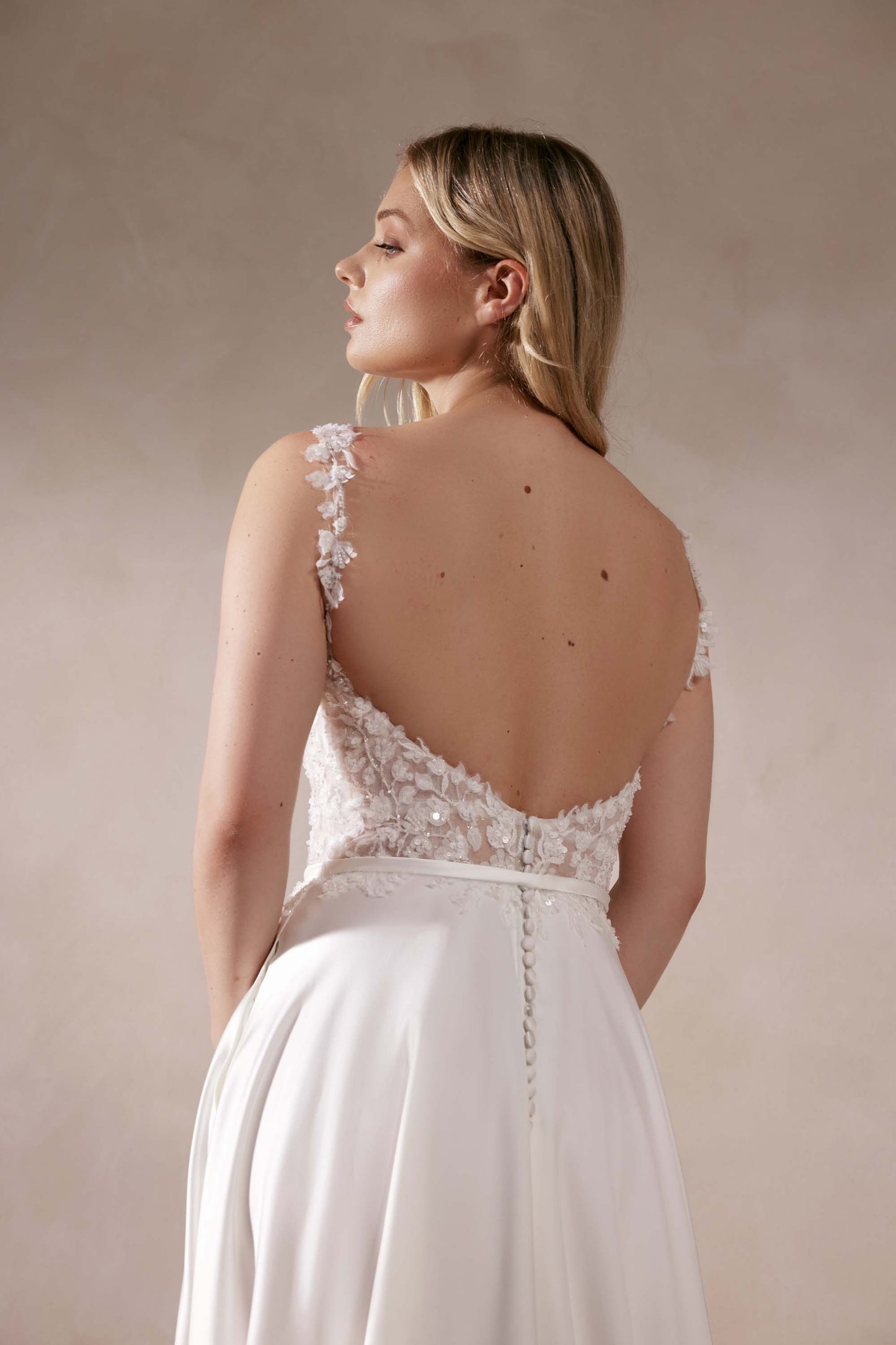 Eila (11393LND)