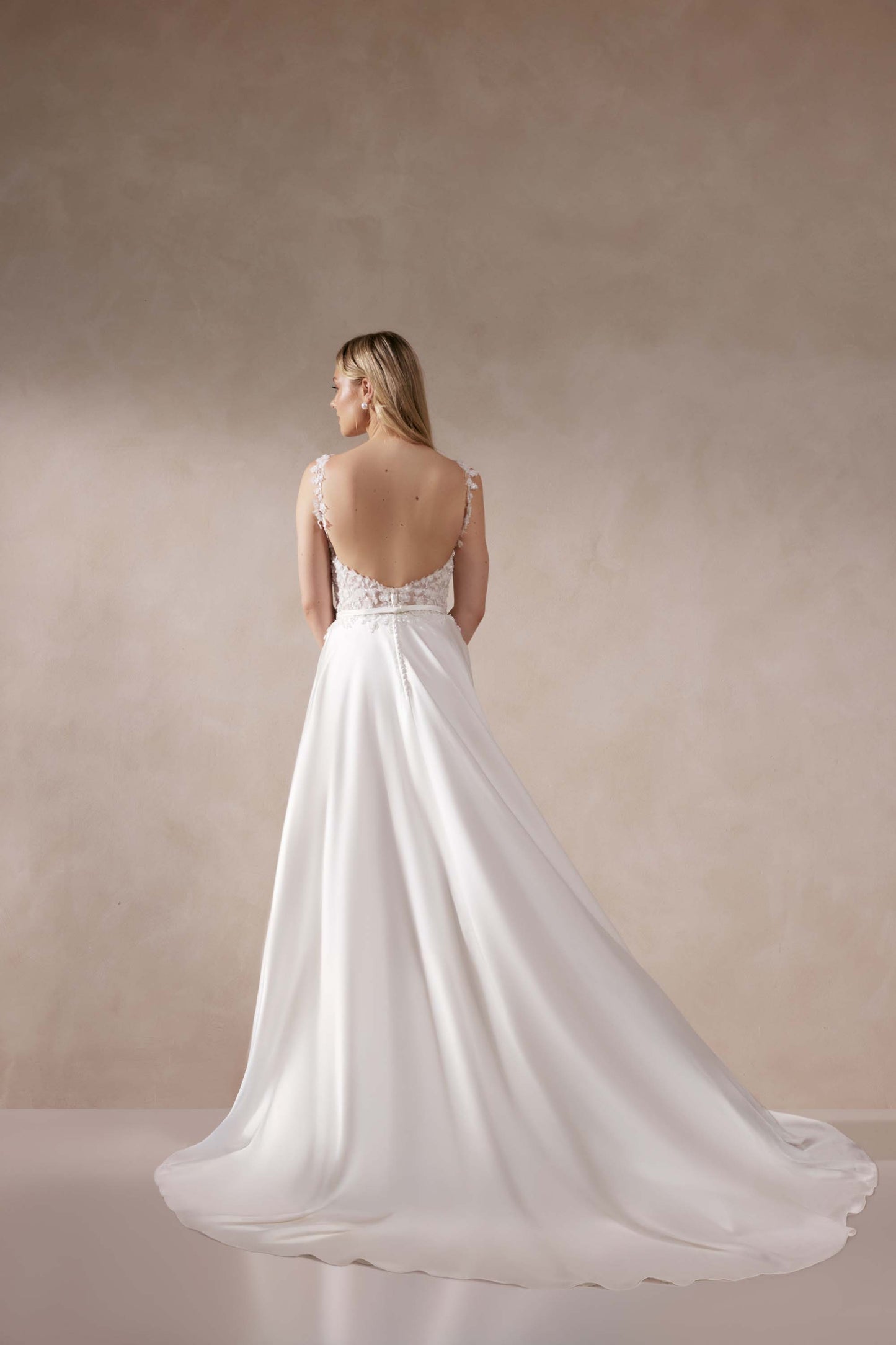 Eila (11393LND)